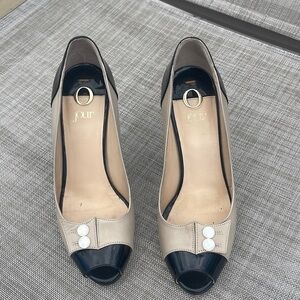 Jour 🎈Sale🎈made in Italy 🇮🇹 cream leather with black paten